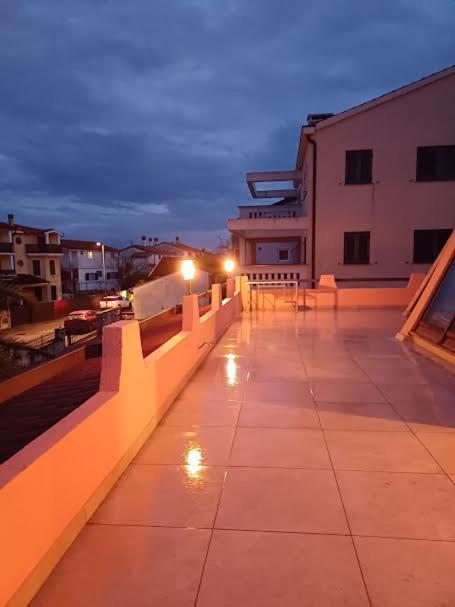 Apartmani Delas 2 Pjescana Uvala Kültér fotó