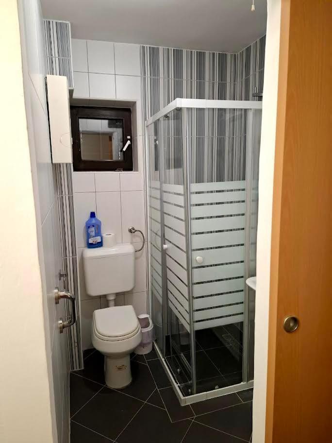 Apartmani Delas 2 Pjescana Uvala Kültér fotó