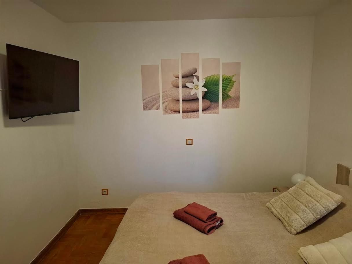 Apartmani Delas 2 Pjescana Uvala Kültér fotó