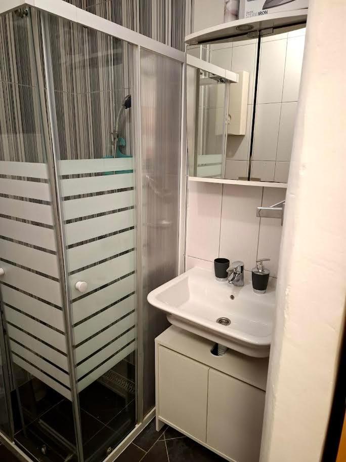 Apartmani Delas 2 Pjescana Uvala Kültér fotó
