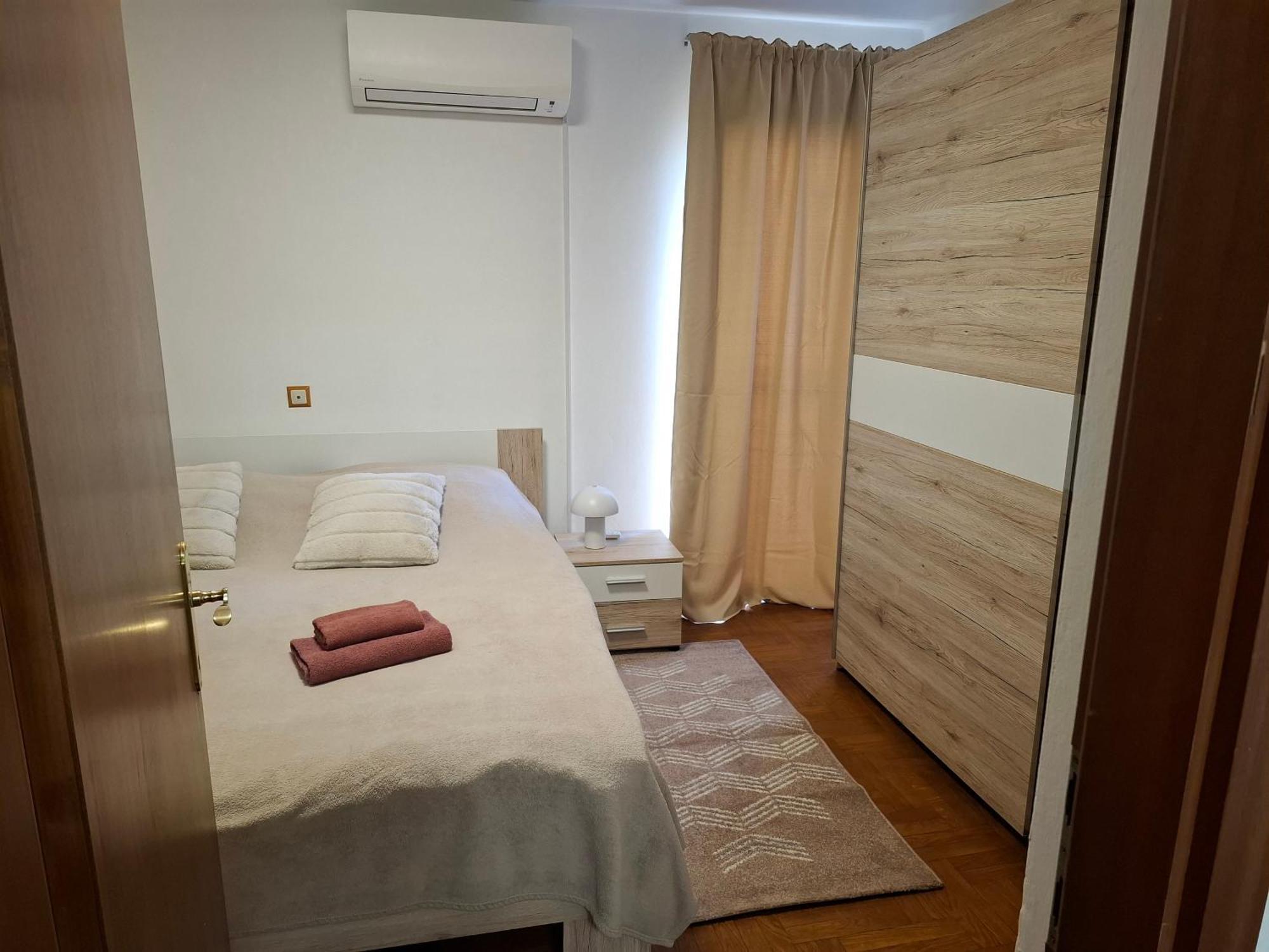Apartmani Delas 2 Pjescana Uvala Kültér fotó