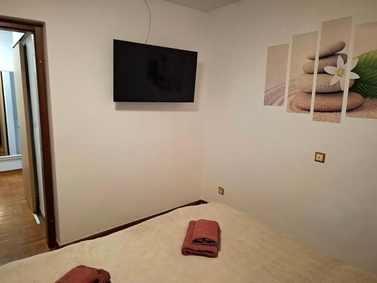 Apartmani Delas 2 Pjescana Uvala Kültér fotó
